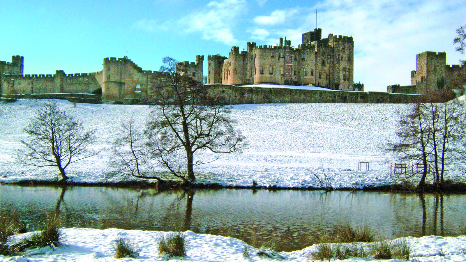 Alnwick Castle Snow New