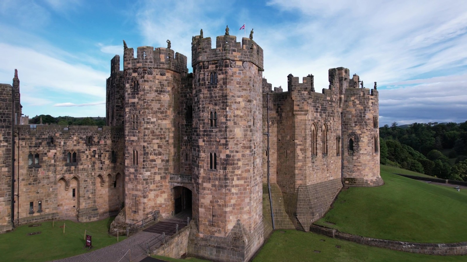 Inner courtyard arch entrance