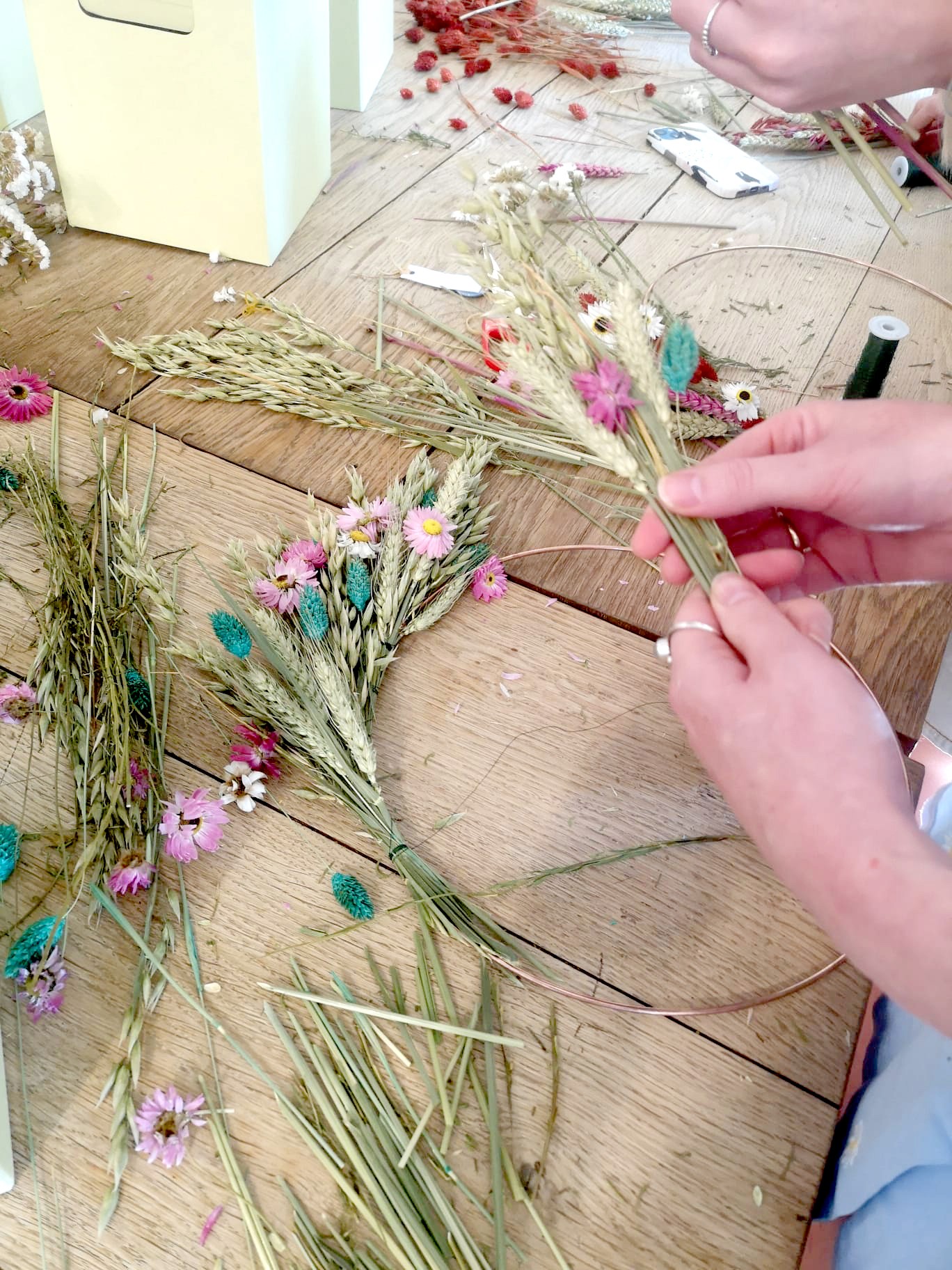 Thumbnail The Crafty Hen Dried Wreath Workshop Herefordshire