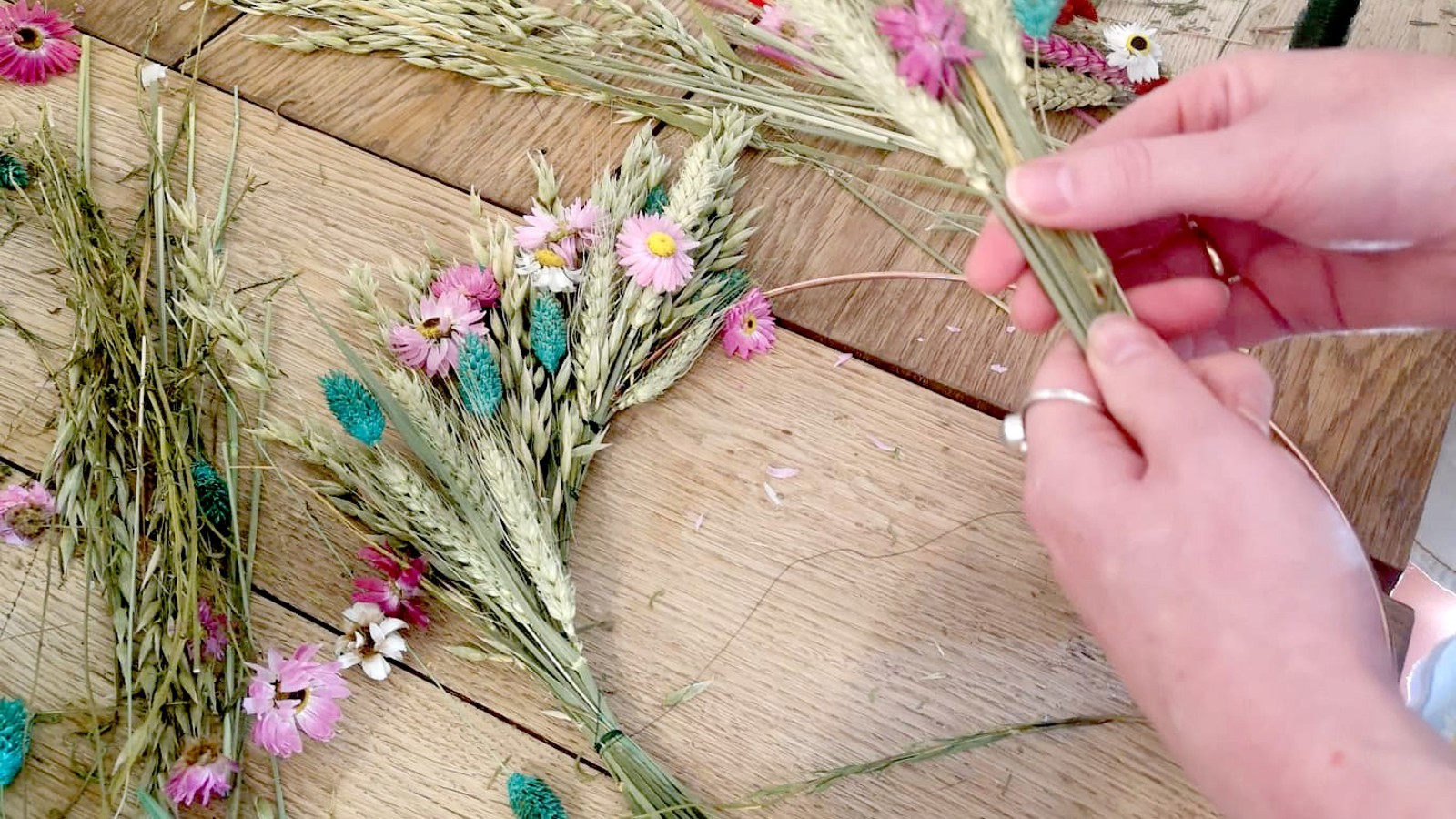 Thumbnail The Crafty Hen Dried Wreath Workshop Herefordshire